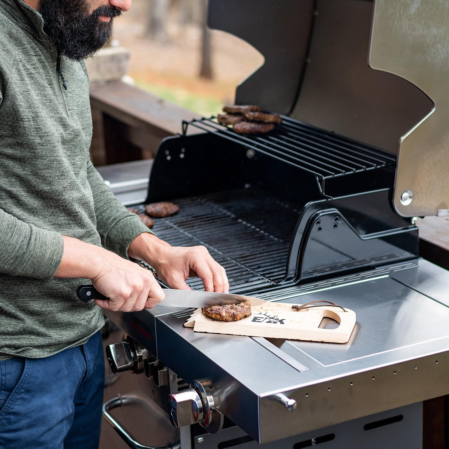 Ultimate BBQ Grill Set: Grill Brush, Wooden Scraper, and Grill Mats for Grilling Enthusiasts